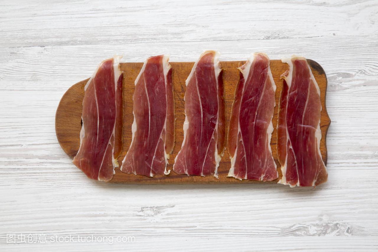 切 jamon 或 Iberico 切割木板。传统西班牙 ham