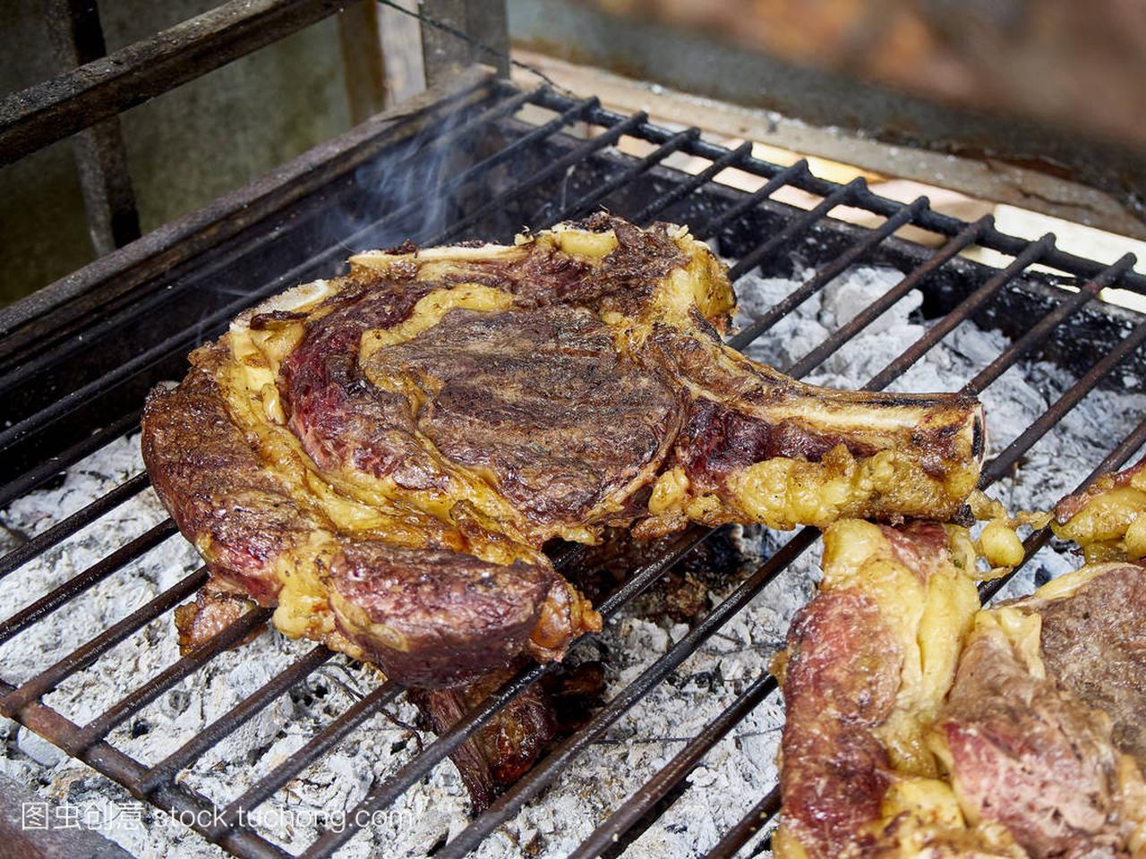 西班牙牛肉 Chuleton, 也称为骨在肋眼牛排, 牛