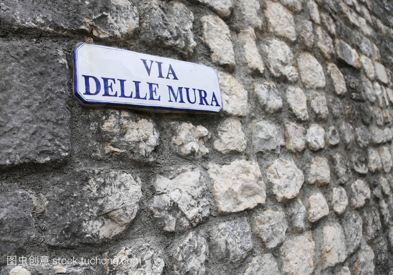 街道名称意味着在意大利北部的小镇上的 Venz