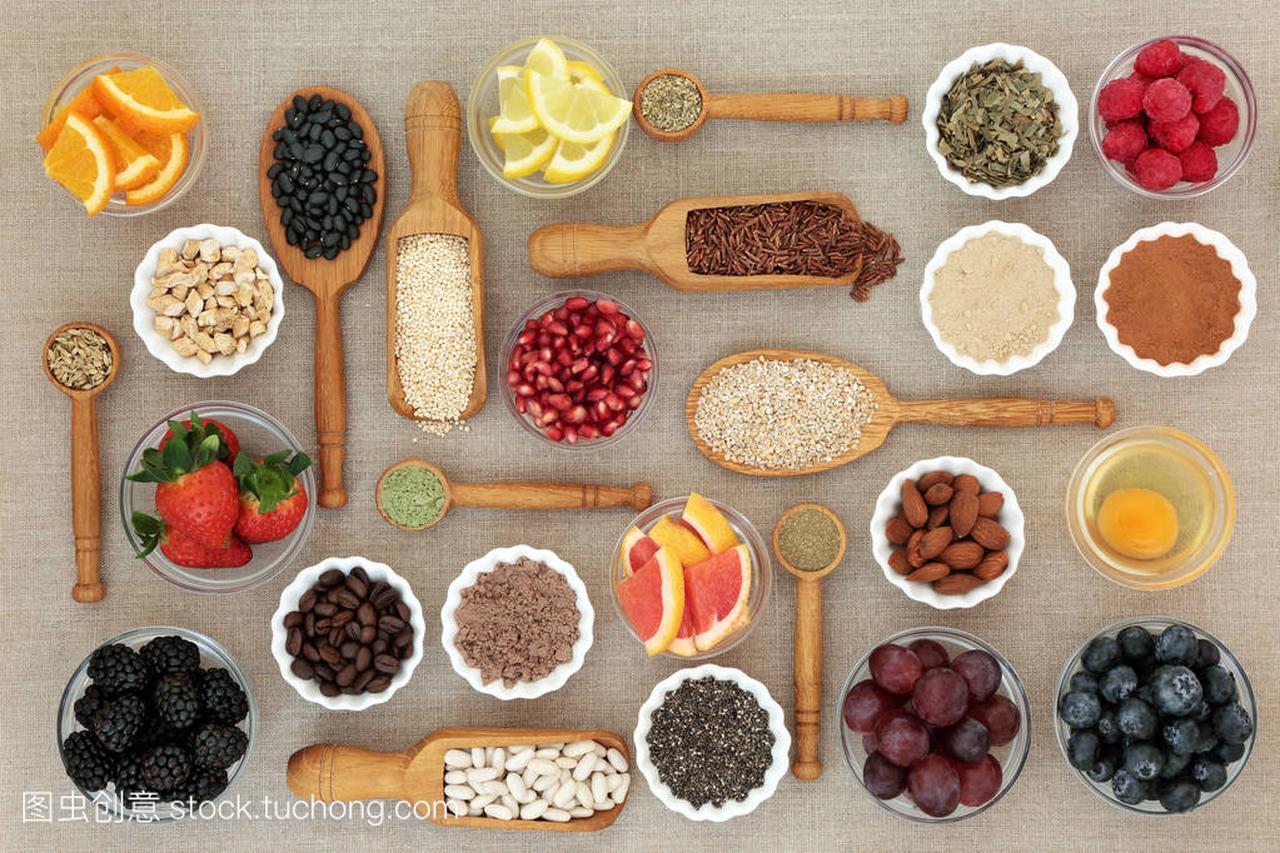 健康食品的节食概念与营养粉, 补充剂, 水果, 豆