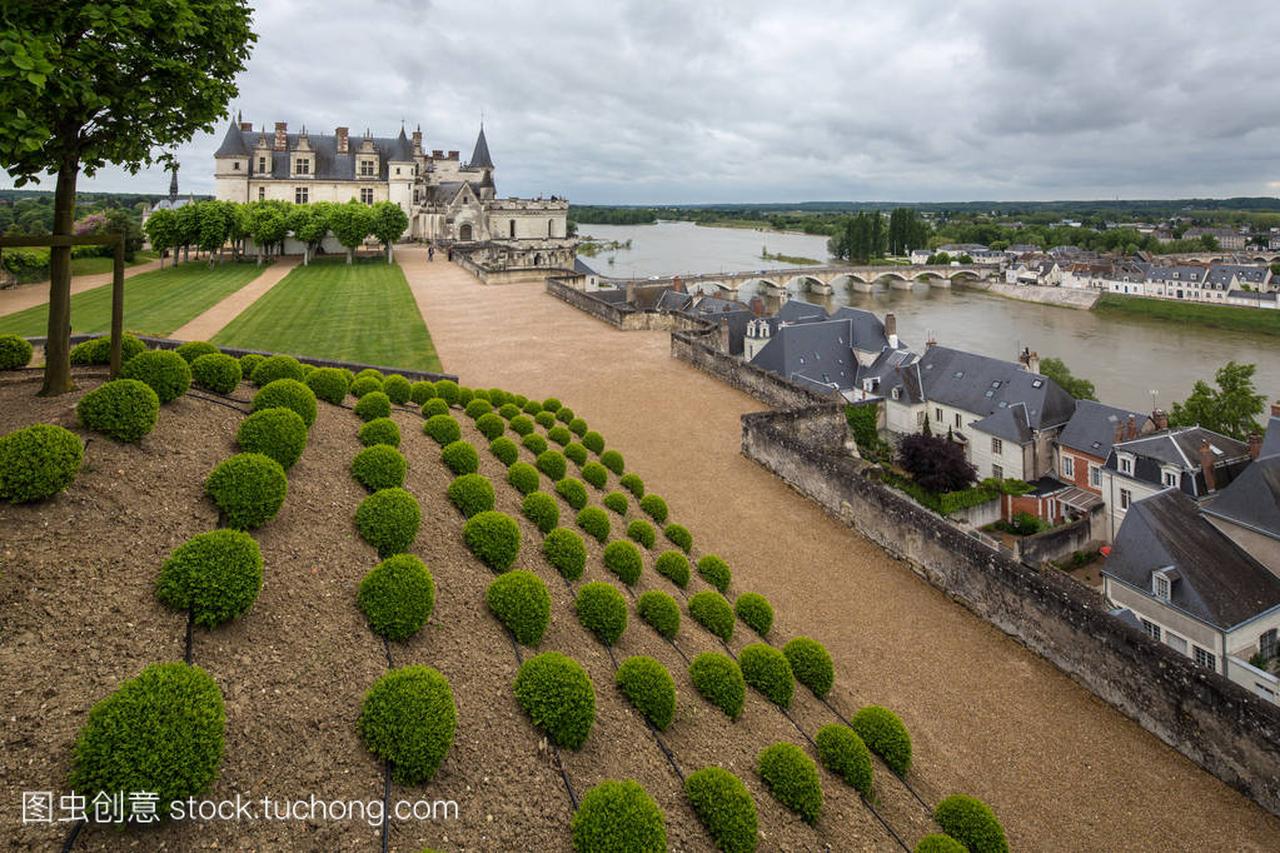 The Chateau d'Amboise sitting at an elevation 