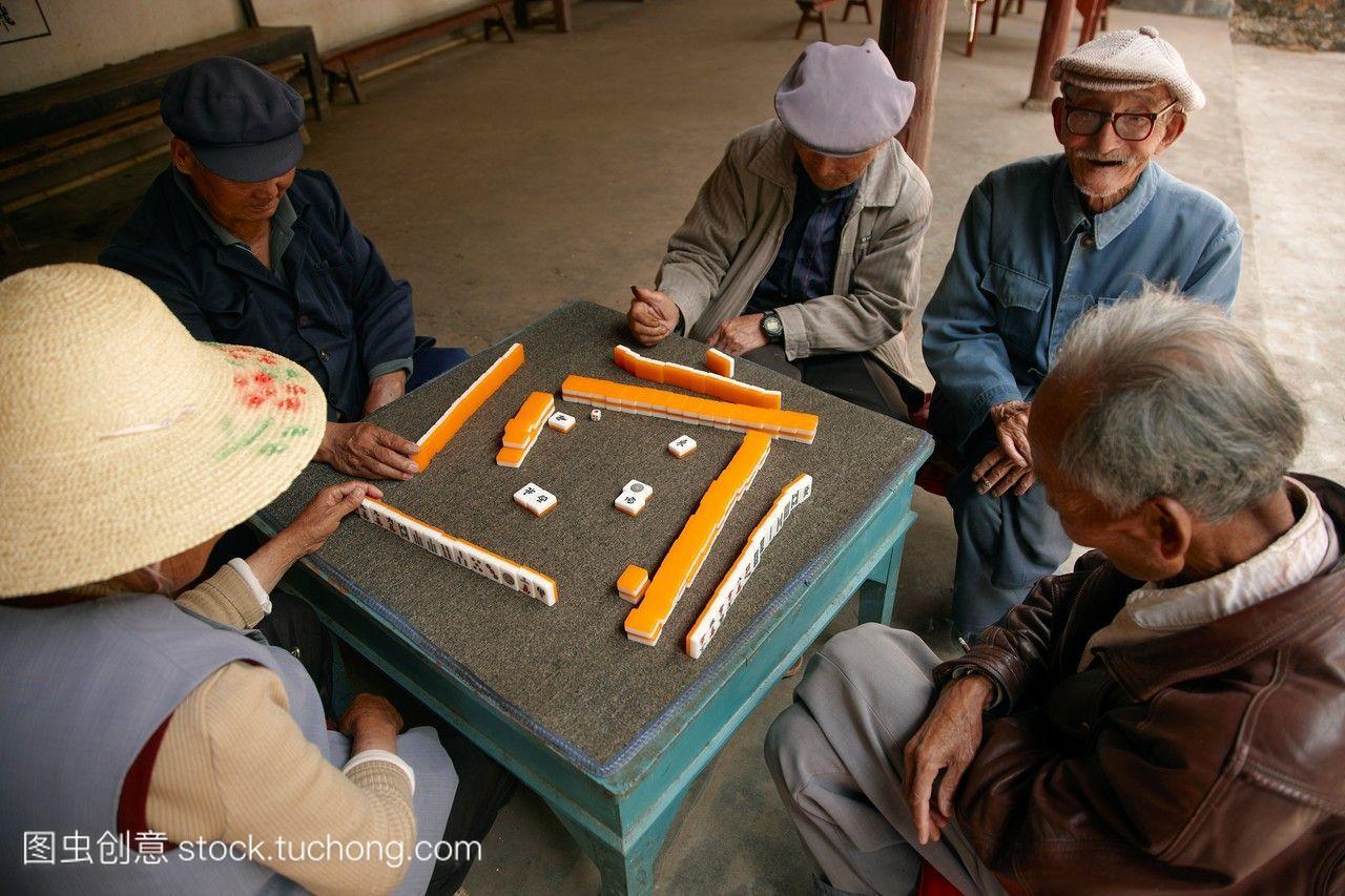 爷爷奶奶打麻将,沙溪,剑川地区县中国云南