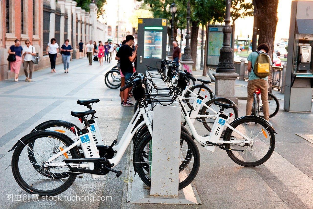 Bicimad公共自行车分享系统停车马德里。