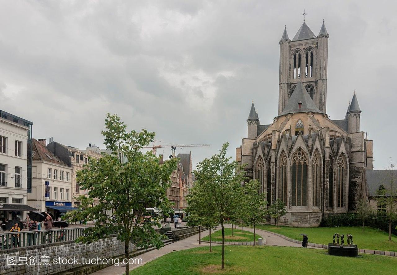 古拉斯?教堂Sint-Niklaaskerk是最古老,最著名的