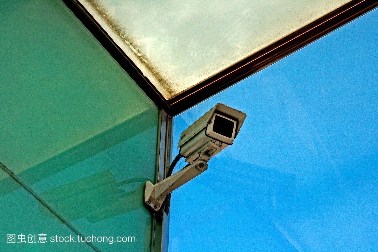 安全摄像头停车场巴塞罗那西班牙加泰罗尼亚。