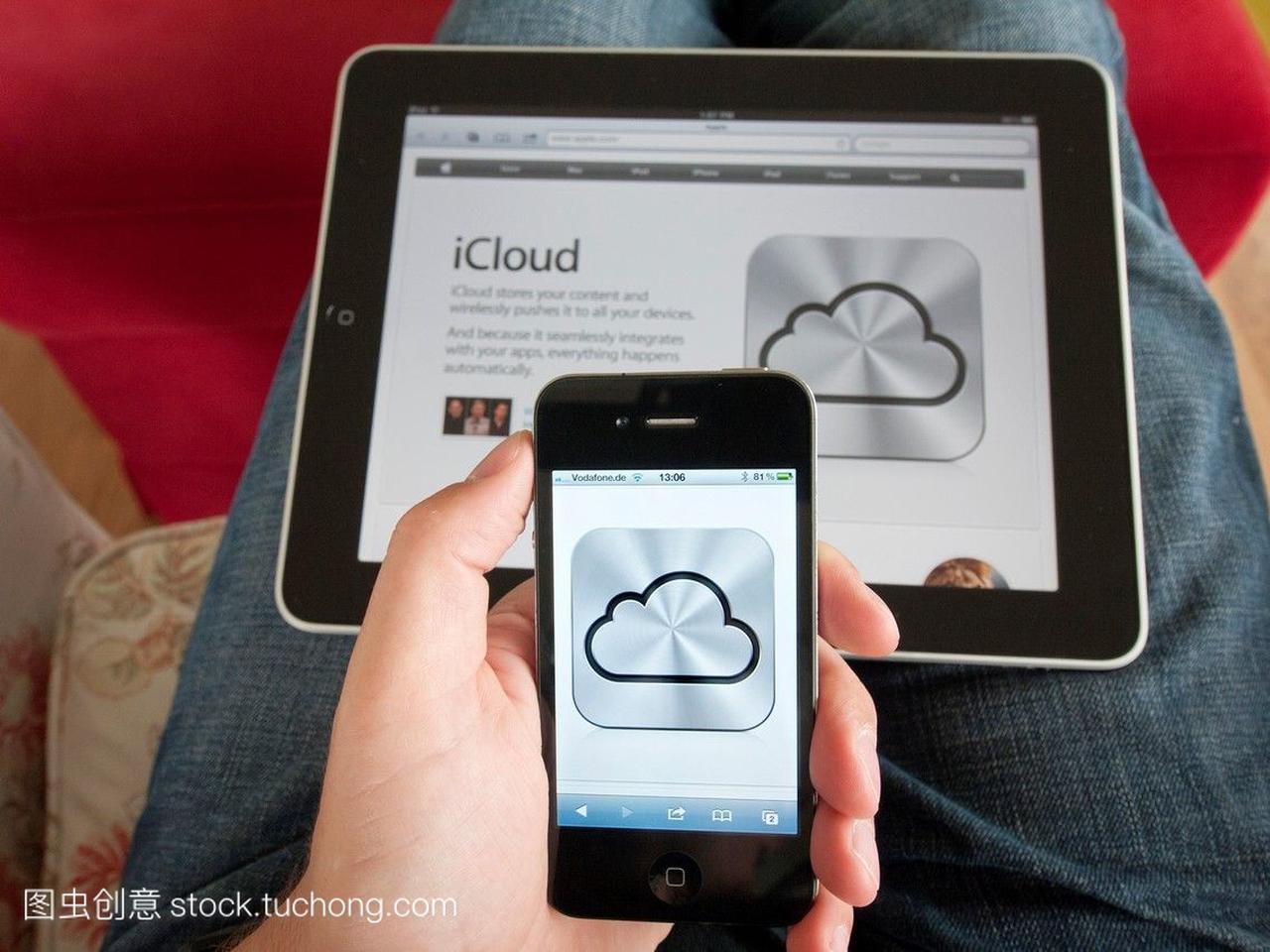 在iphone4g智能手机屏幕上的icloud云计算服务