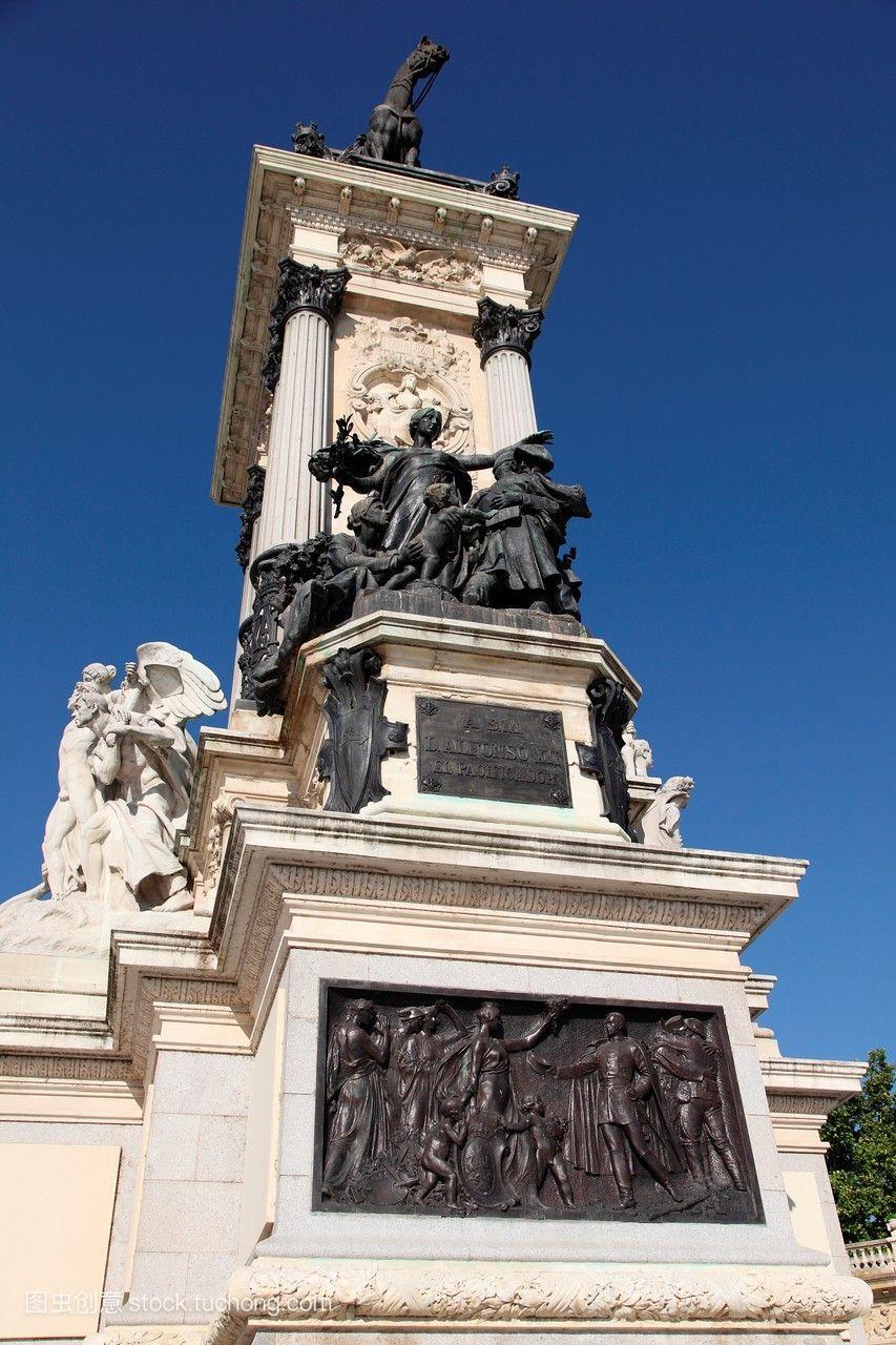 西班牙国王阿方索十二大纪念碑马德里退役公园