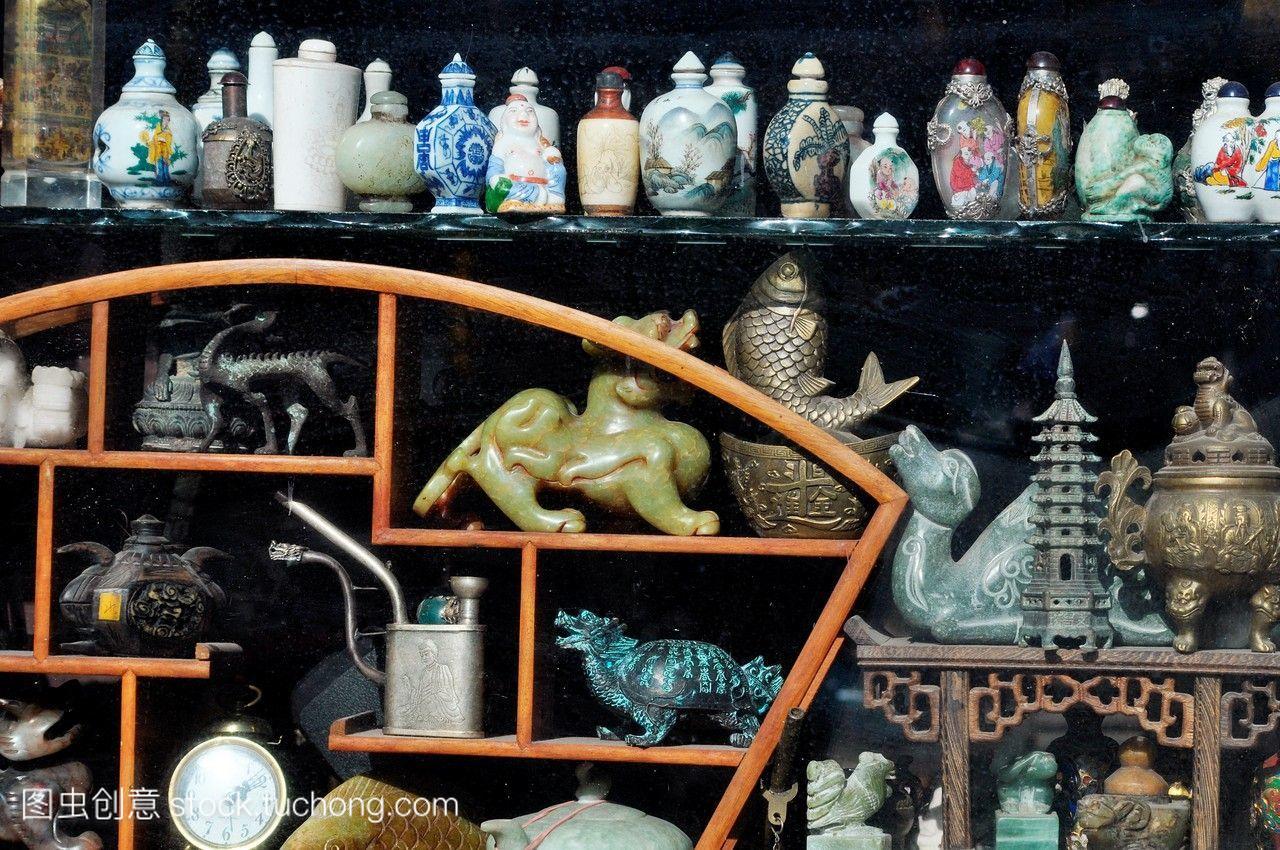 北京中国陶瓷和雕像作为纪念品的商店出售Ya