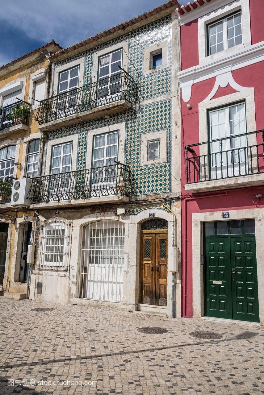 风景如画的房屋葡萄牙里斯本贝伦区。