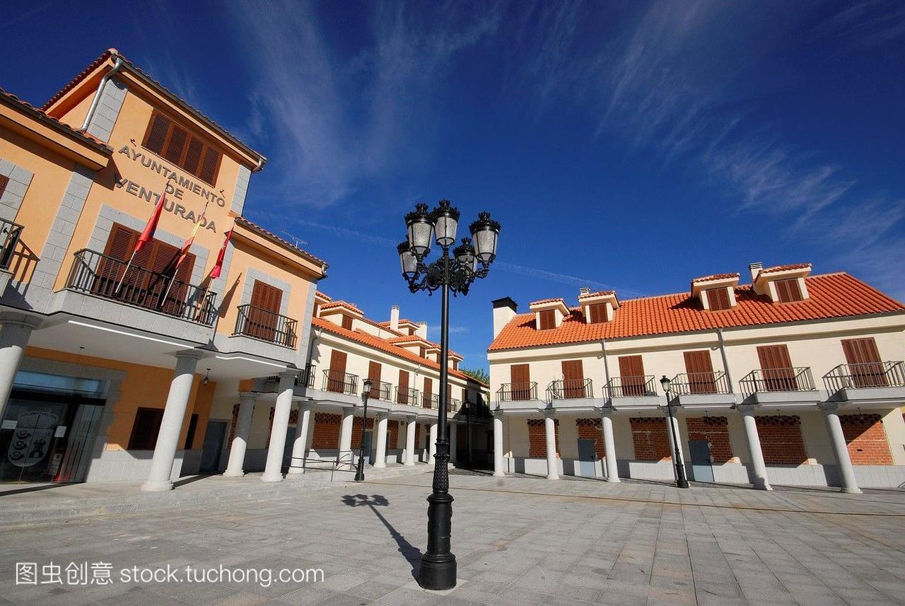 西班牙马德里文图拉达市政厅广场