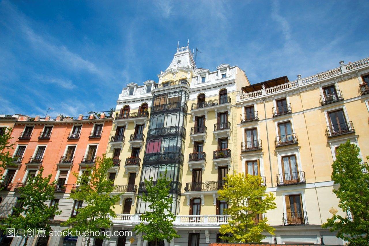 外墙的房子。奥连特广场西班牙马德里。