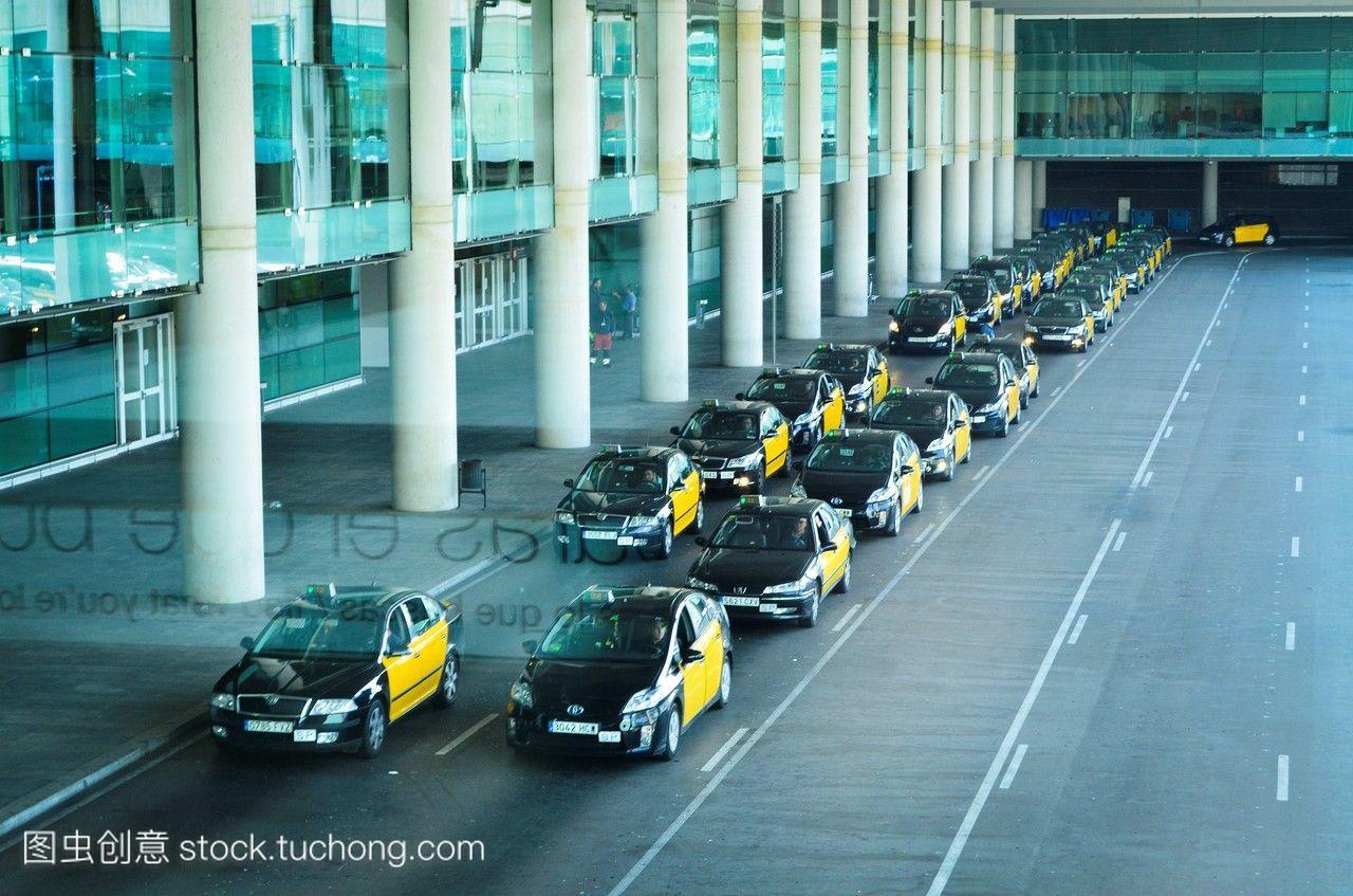 出租车队伍。机场巴塞罗那西班牙加泰罗尼亚。