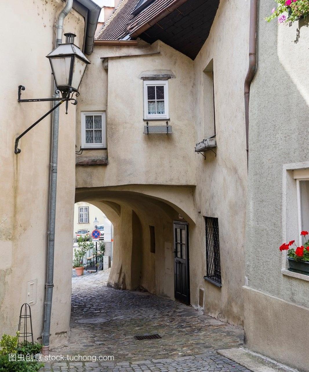 这个中世纪的小镇kremsanderdonau。克瑞斯是