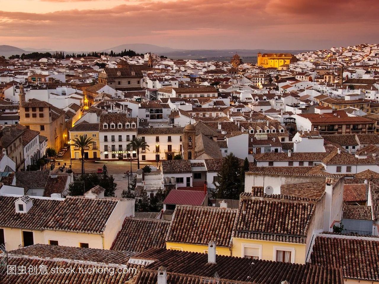 日落不朽的城市Antequera马拉加省。西班牙南