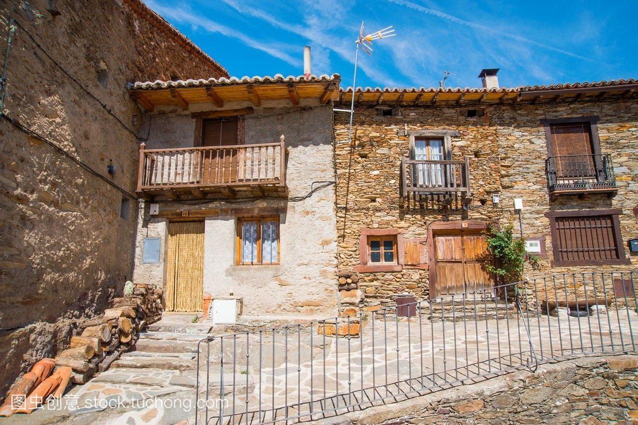 外墙的房子。西班牙马德里省的拉。