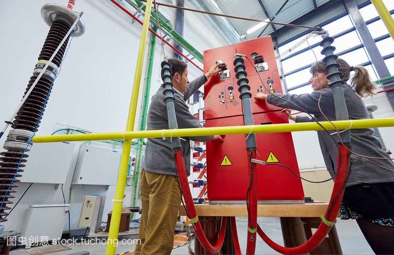 高电压实验室试验台进行介电测试362kv高压产