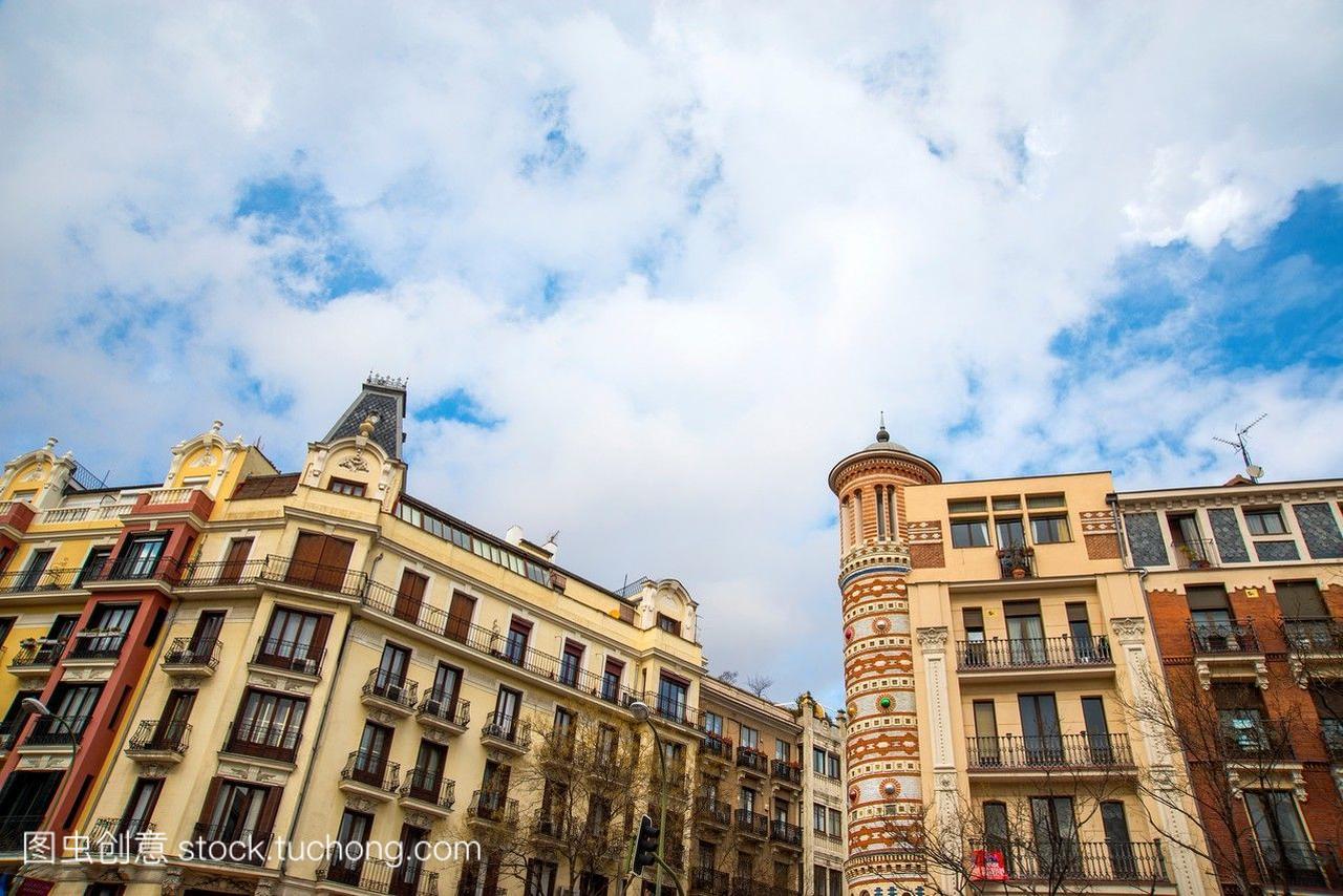 建筑alcala街。萨拉曼卡区马德里西班牙。