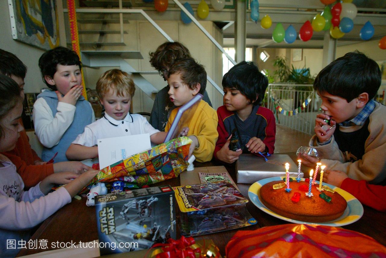 1岁到10岁,礼物,food,present,candle,group,des