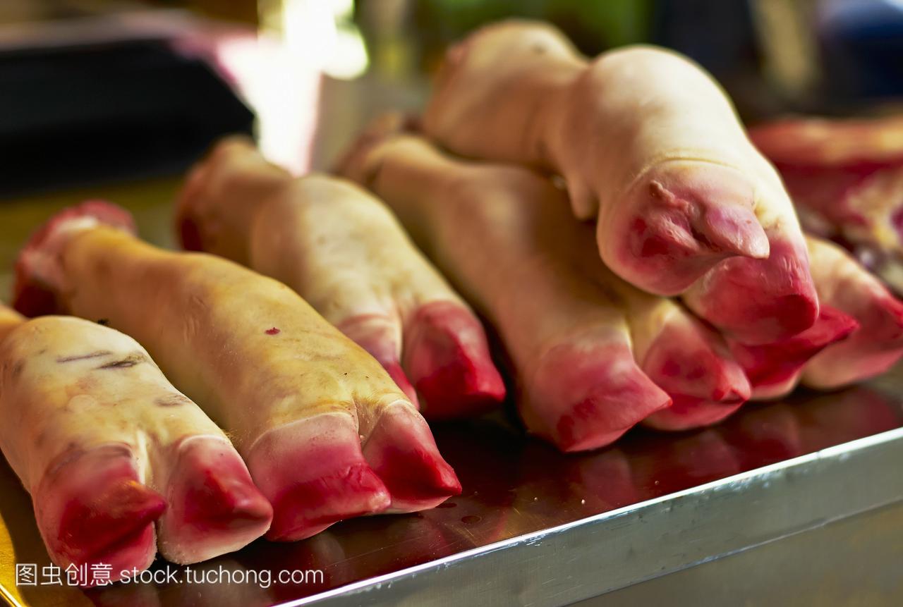 猪脚在市场上意大利
