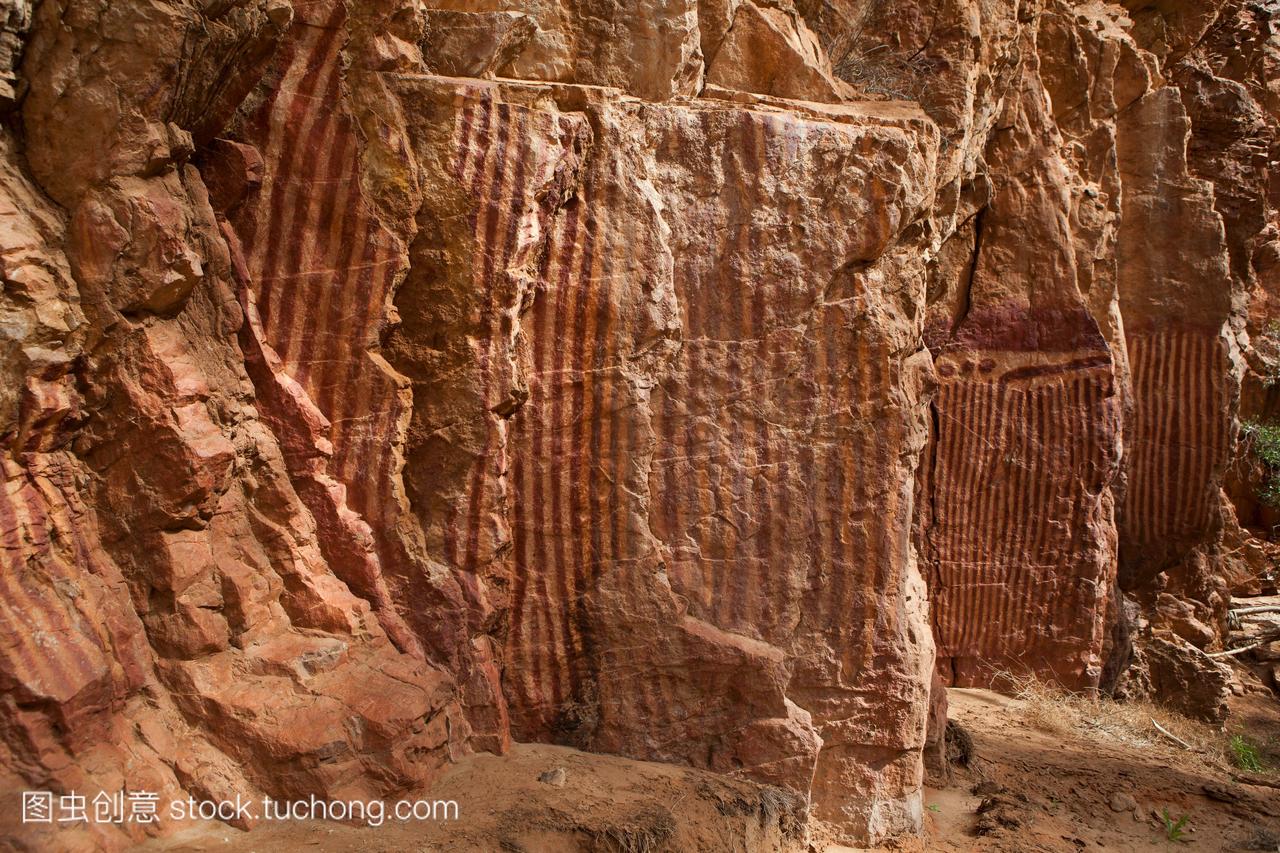 土著岩画代表了梦想时间的诞生地。