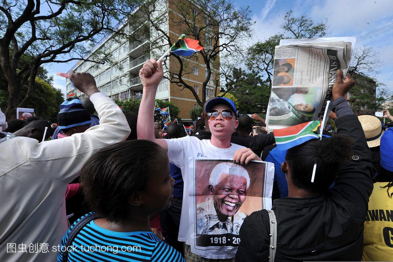 2013年12月11日比勒陀利亚南非当地人看纳尔