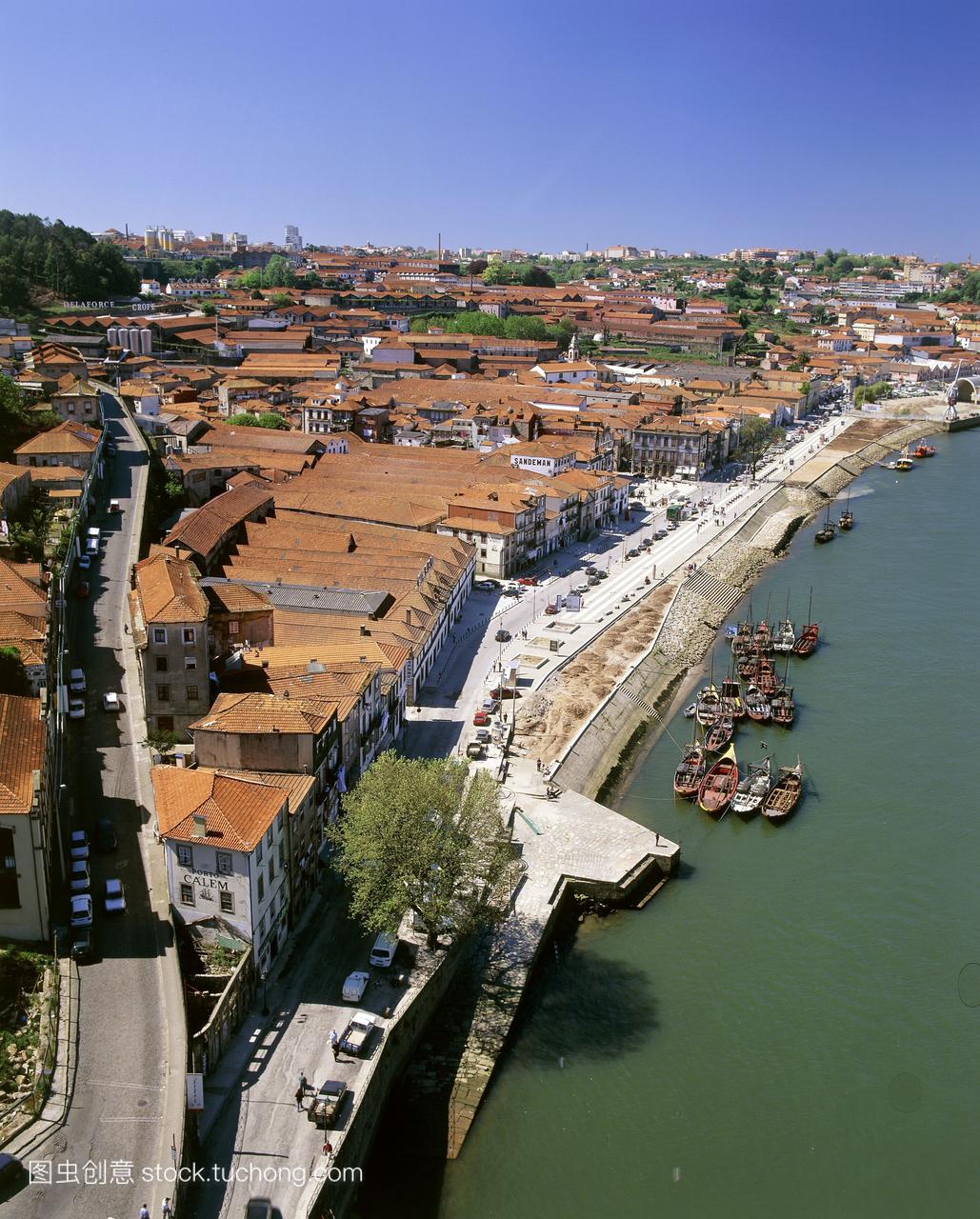 葡萄牙杜罗河维拉诺瓦盖亚城市和码头从唐路易