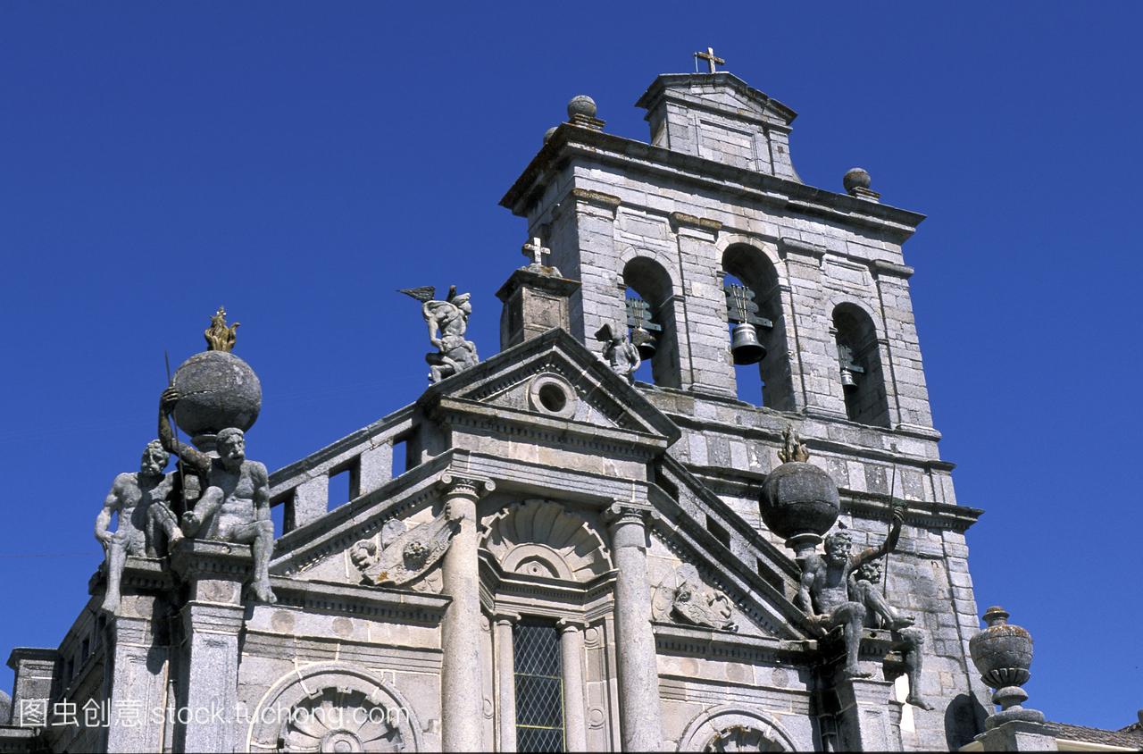 Alantejo葡萄牙埃武拉山形墙和教堂的塔修道院