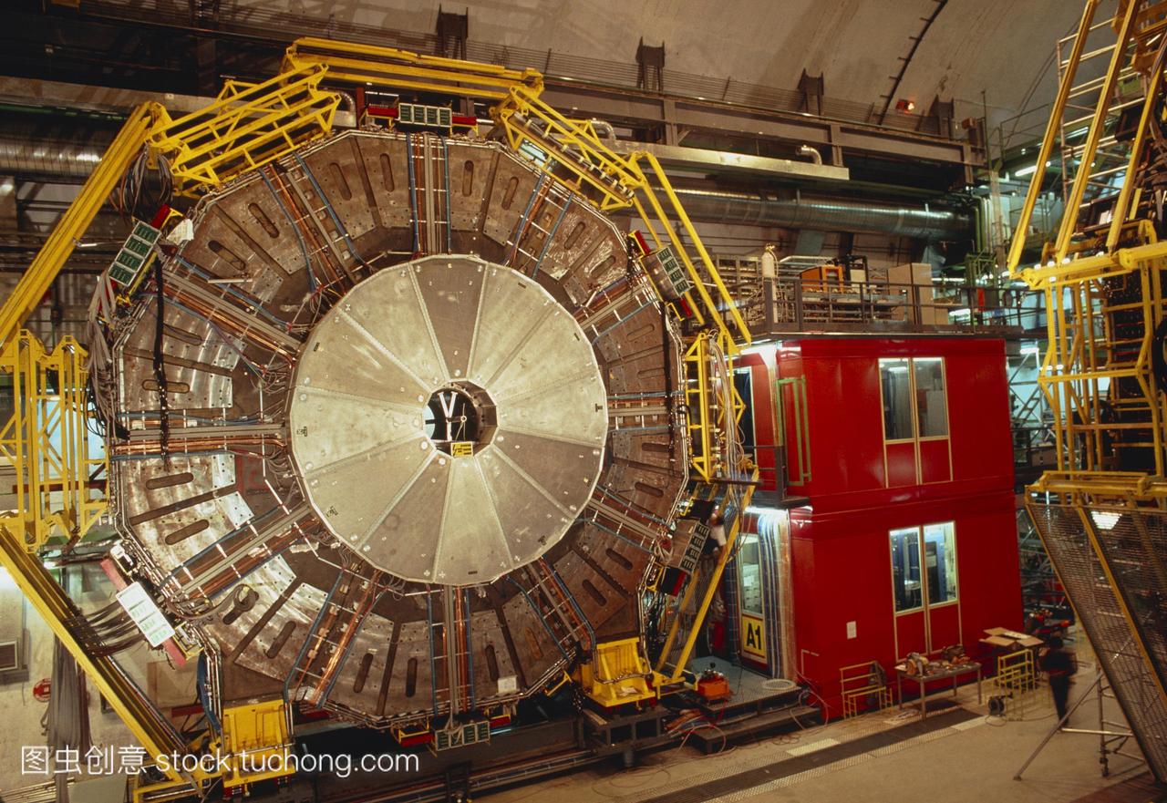之一的帽终结ALEPH探测器在CERN日内瓦附