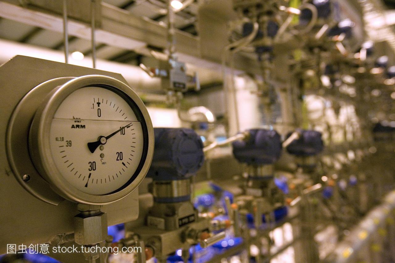 压力表在低温植物在CERN欧洲粒子物理实验室