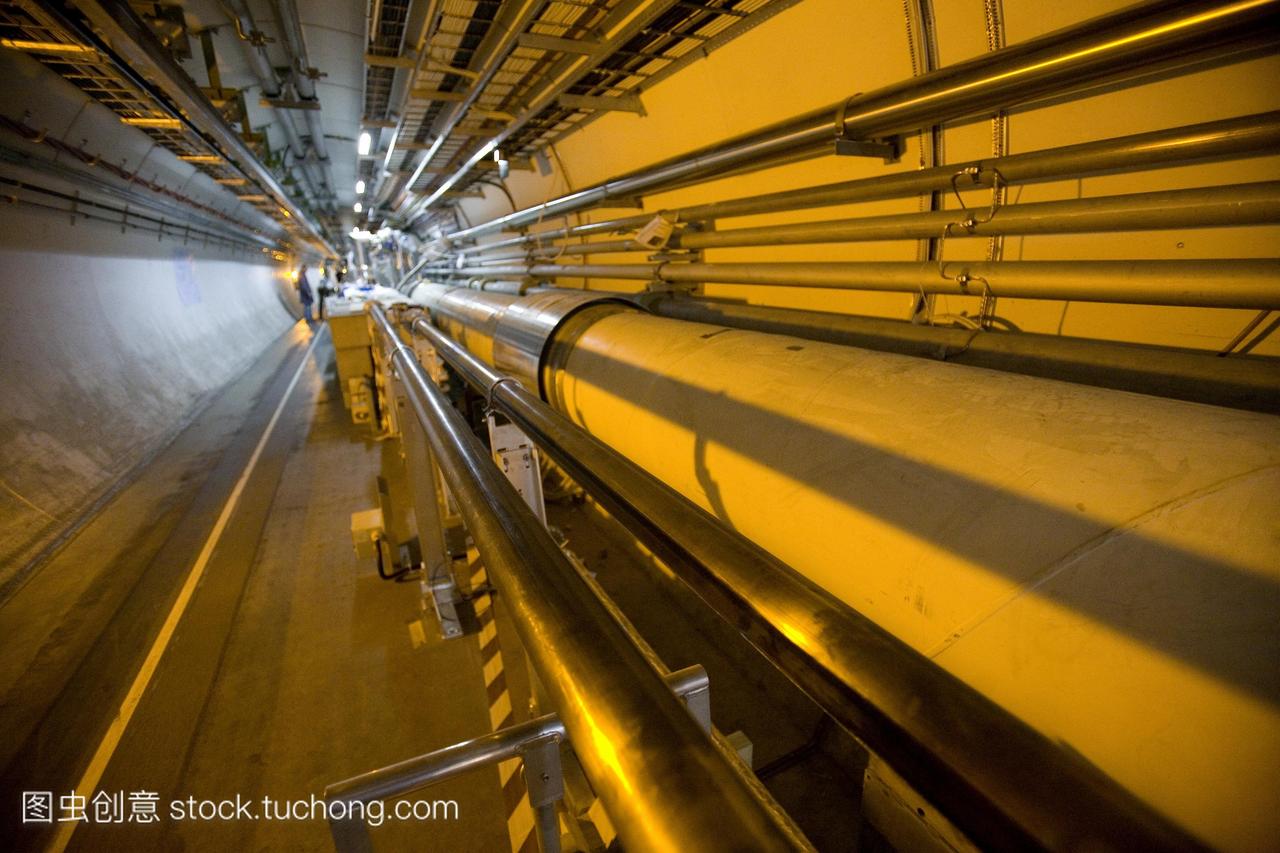 大型强子对撞机的隧道。LHC大型强子对撞机在