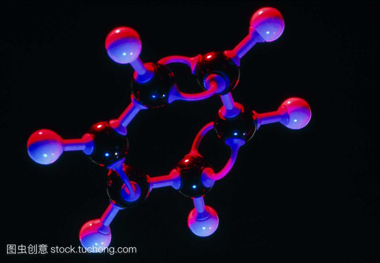 苯。苯分子的塑料模型。苯化学式c6h6是一种