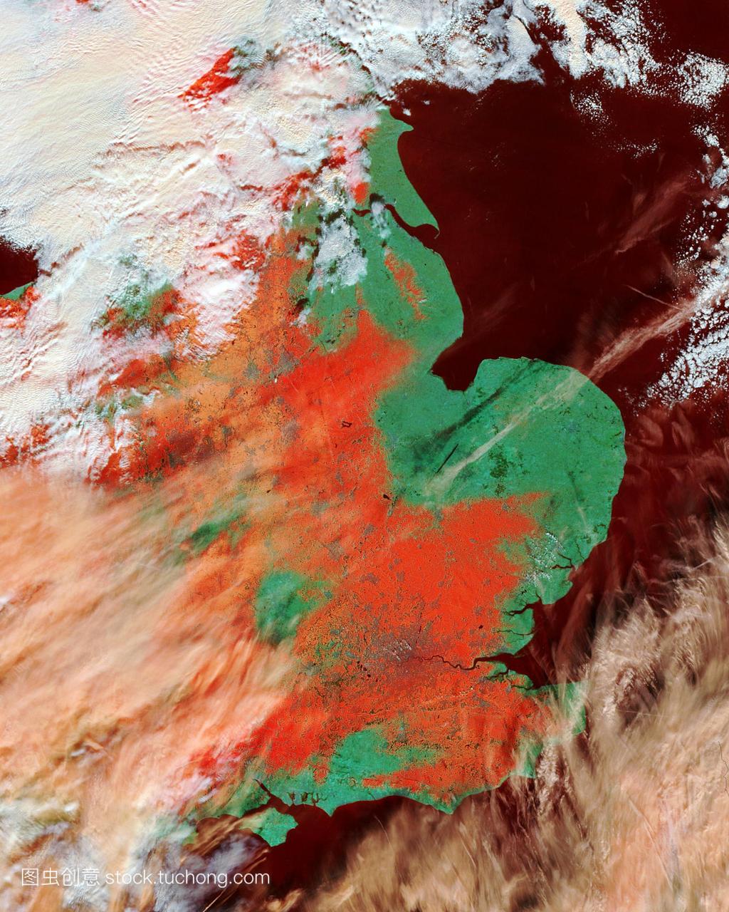 英国东南部降雪。卫星图像显示积雪的程度(红