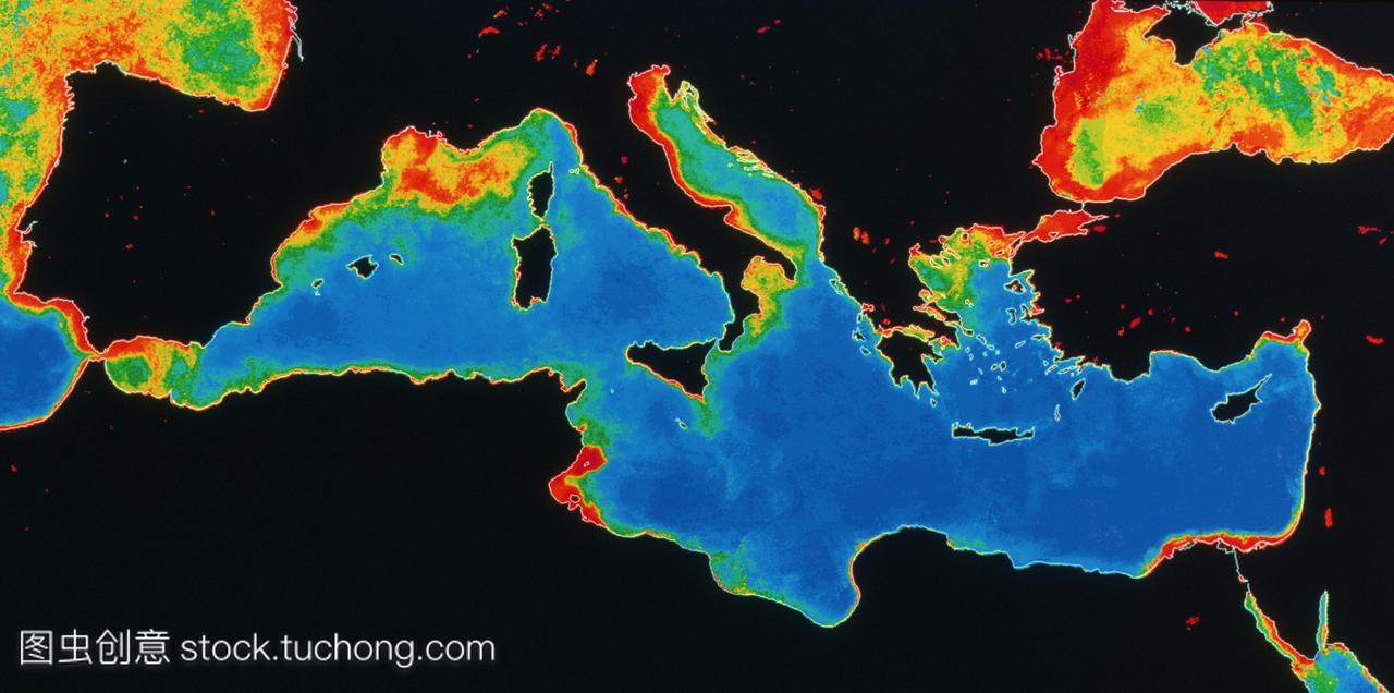 地中海的伪彩色卫星图像显示地表水体中浮游植