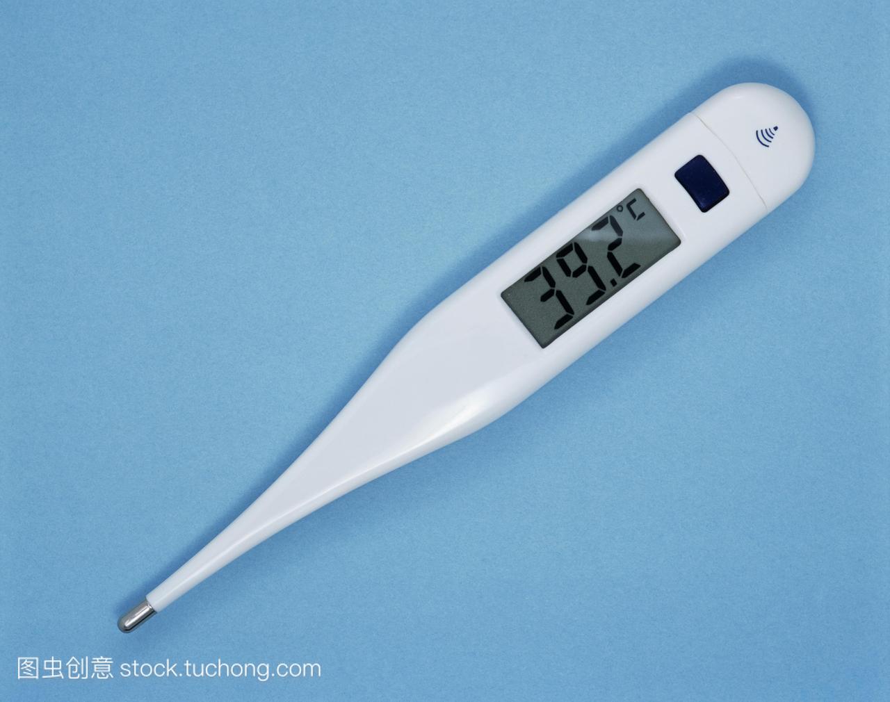 发烧。数字温度计显示温度392摄氏度。这表明
