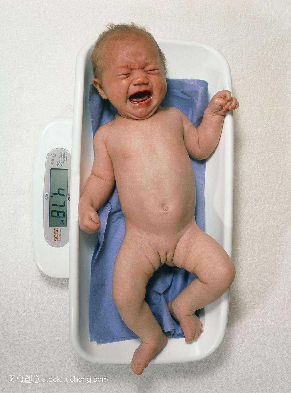 模型发布的婴儿体重10周大的婴儿哭女孩承压
