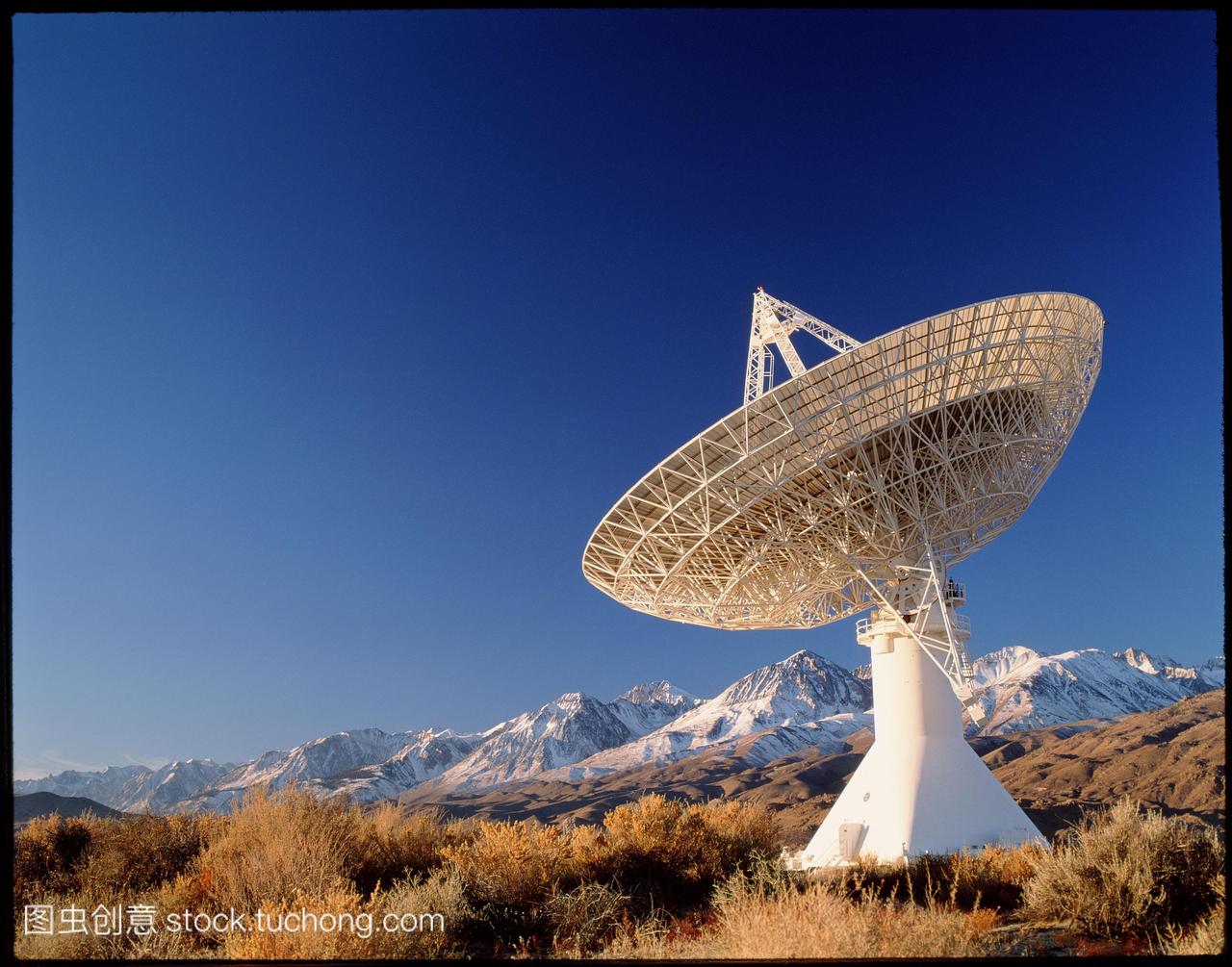 宇宙微波望远镜有盘直径40米130英尺。