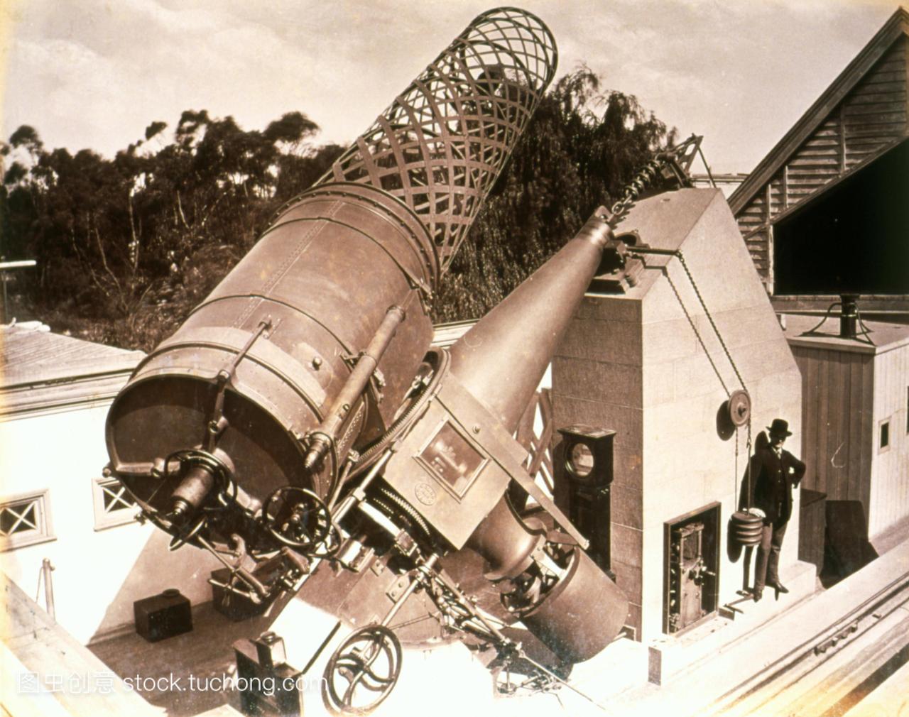 墨尔本的望远镜。1887年,在澳大利亚墨尔本天