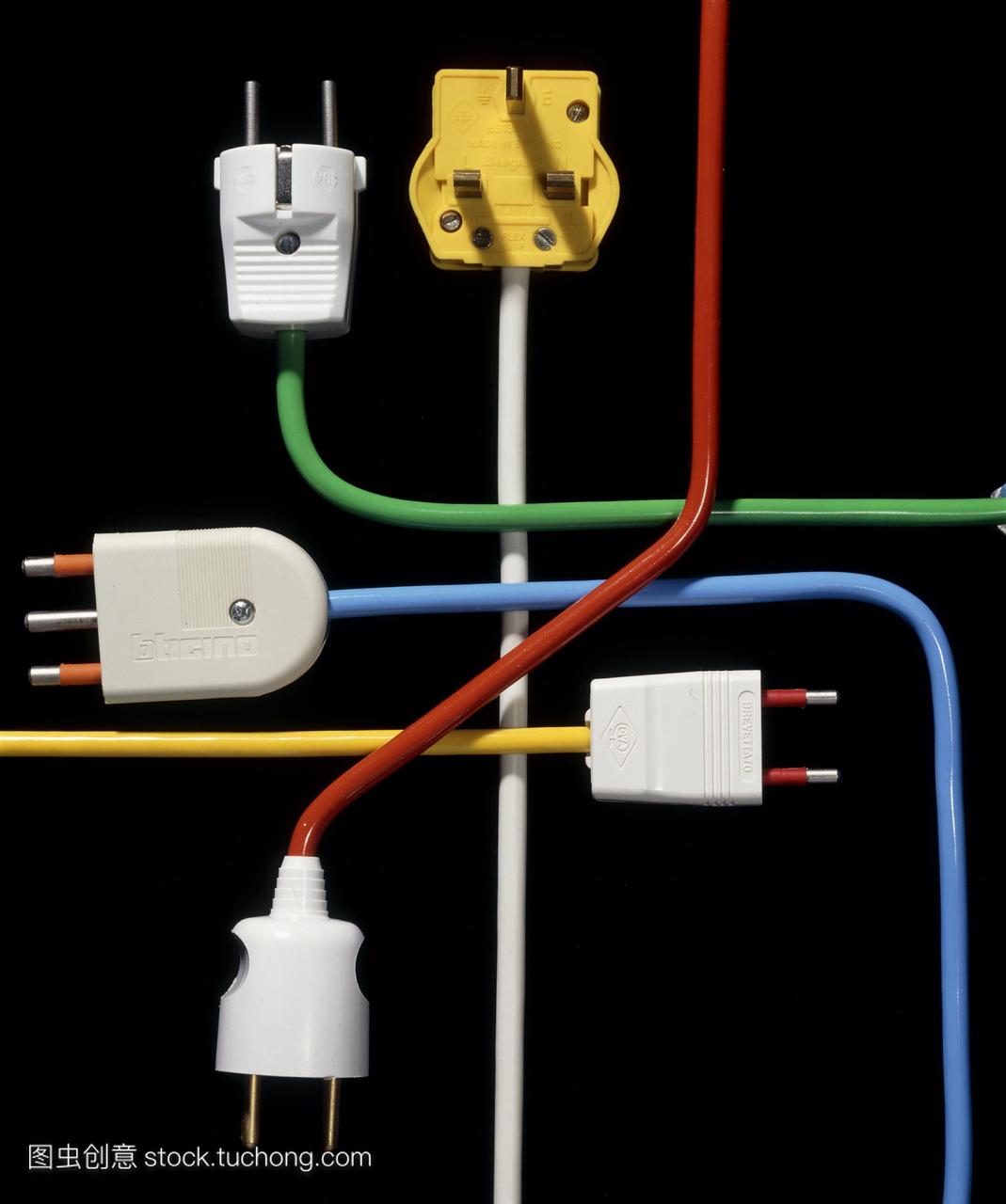 欧洲电气插头。电插头的集合不同的设计从不同