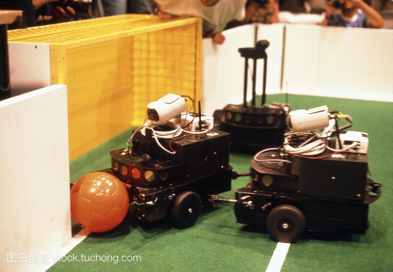 机器人足球。机器人比赛机器人世界杯赛期间试