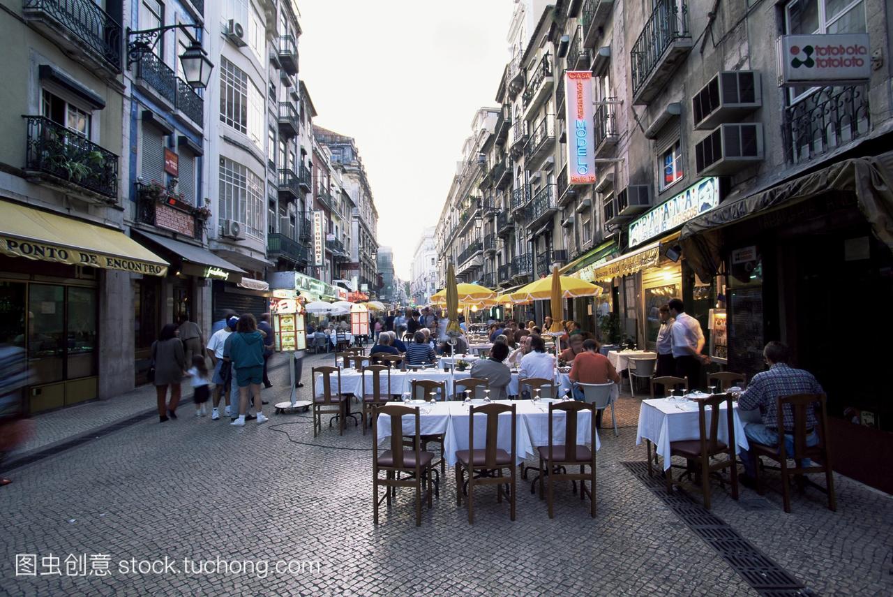 庆祝罗西欧地区步行街和餐馆里斯本葡萄牙欧洲