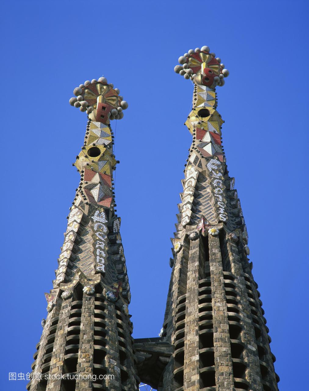 圣家族大教堂的尖顶高迪大教堂在巴塞罗那ca