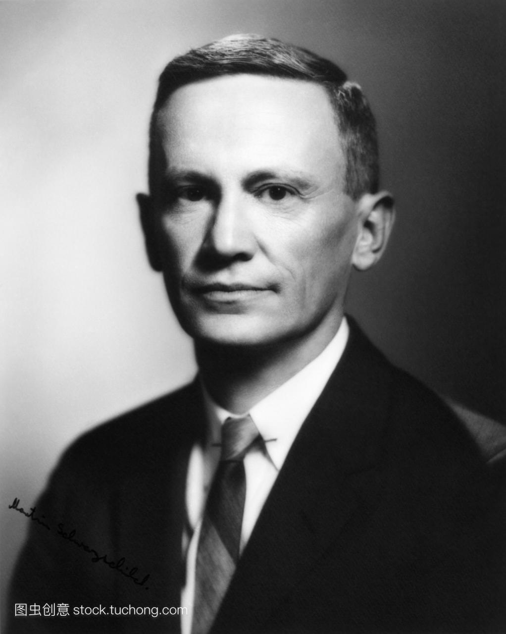 德裔美国人马丁·史瓦西1912-1977的天文学家