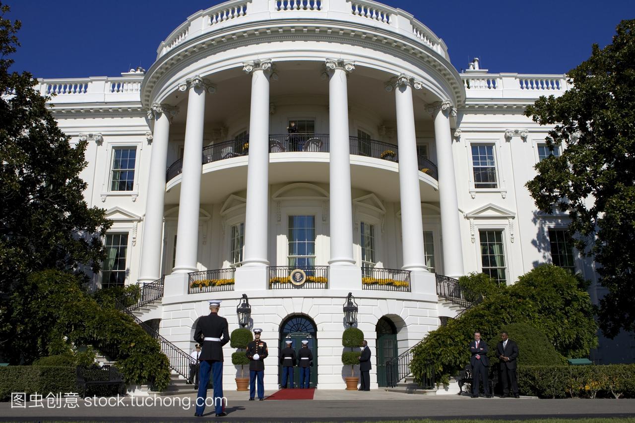 美国海军陆战队和总统安全在白宫,华盛顿特区