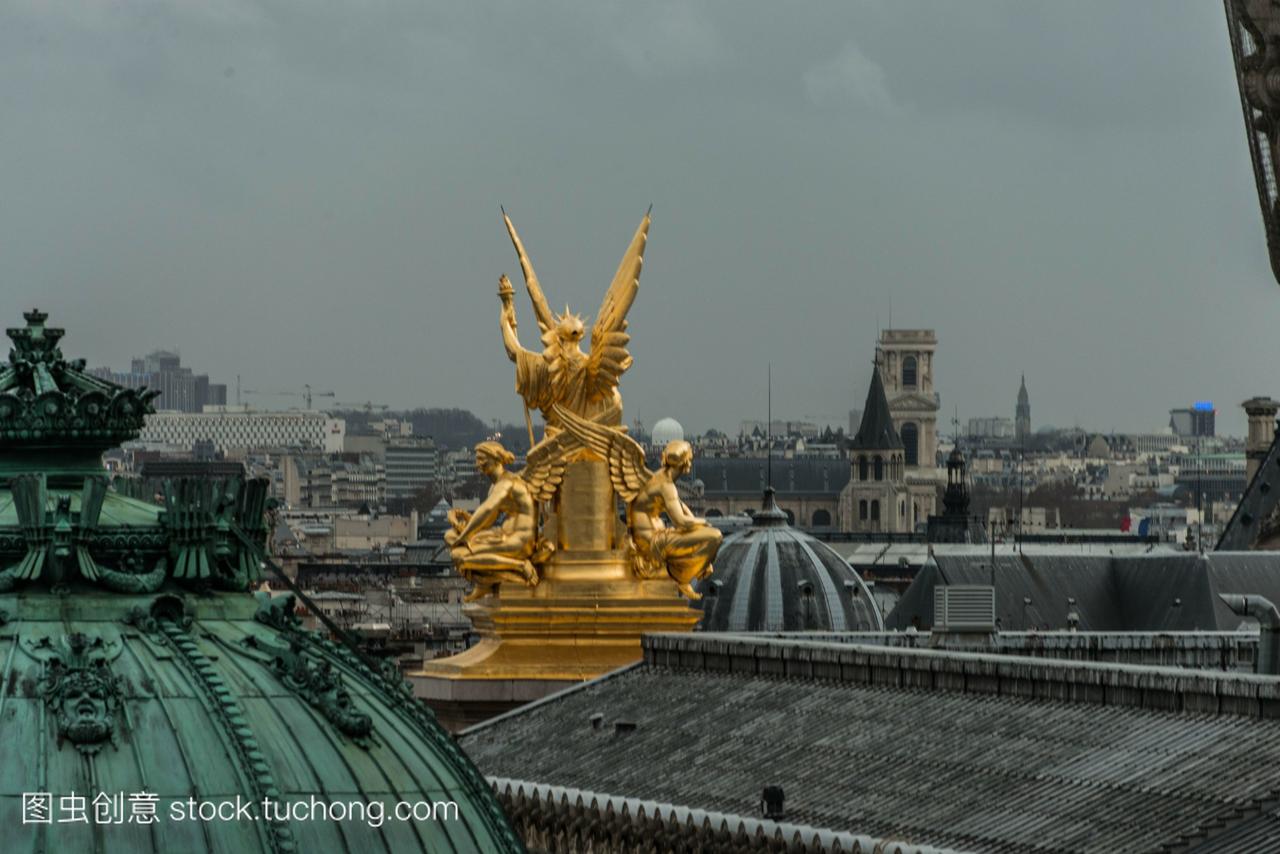 法国巴黎第九区从老佛爷百货大楼的屋顶平台上