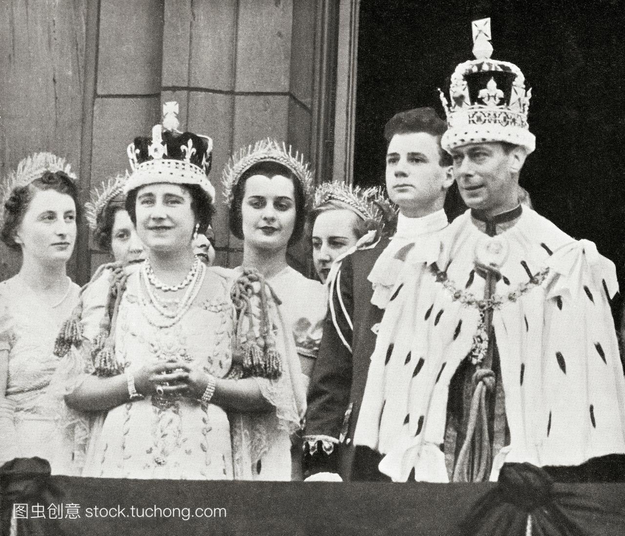 1937年,国王乔治六世和伊丽莎白女王在白金汉
