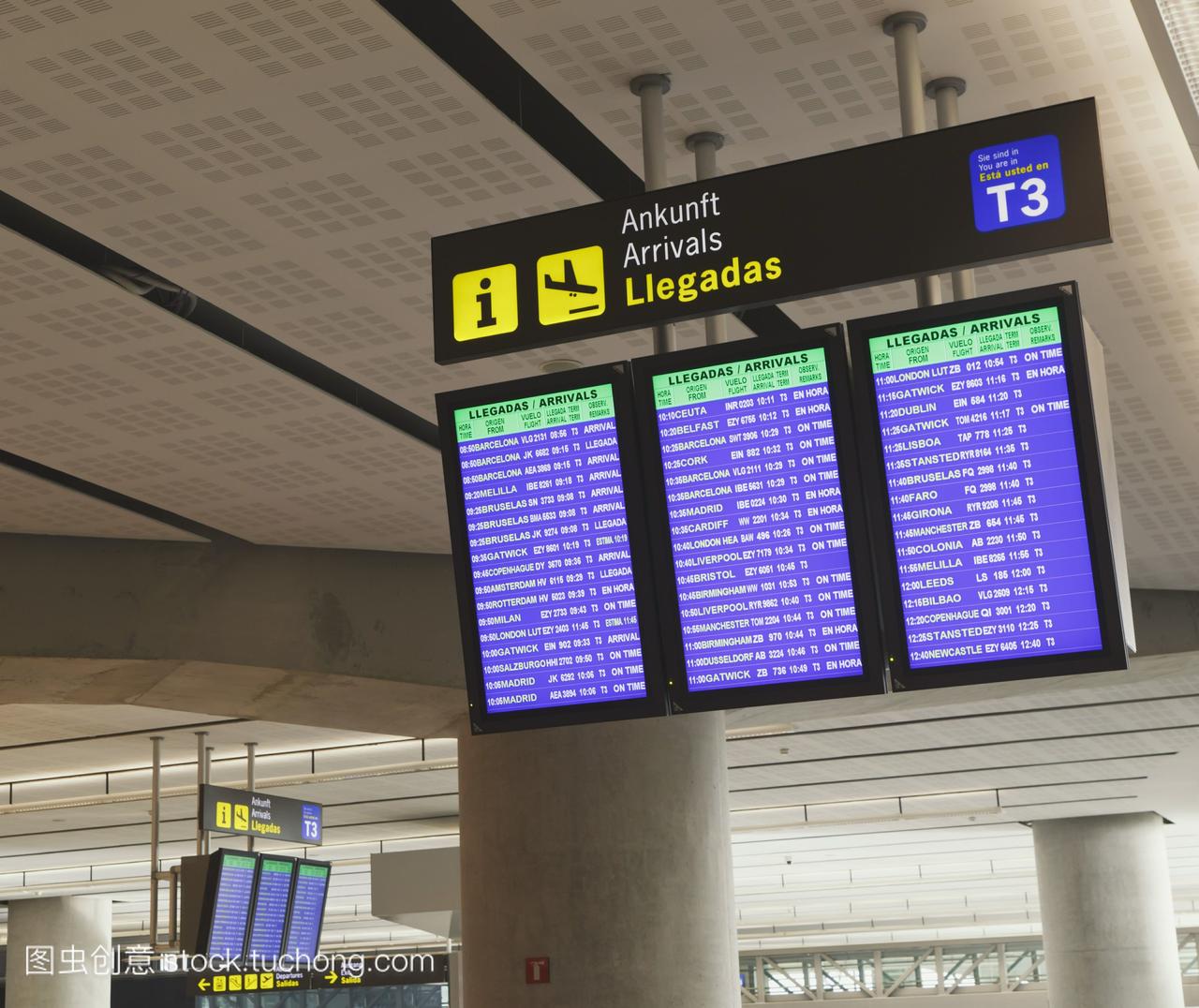 移民板在马拉加机场;西班牙马拉加马拉加省